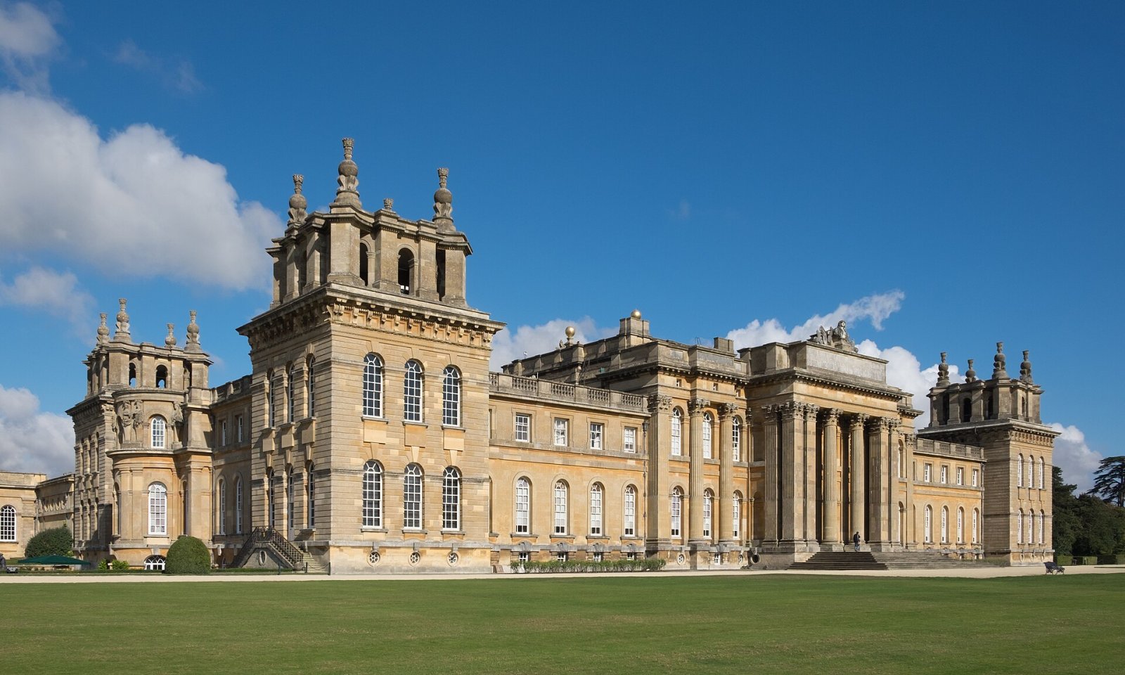 Discover Blenheim Palace: History and Beauty in Woodstock - R9R6+MQ Walton on the Naze | Secret World Trip Planner