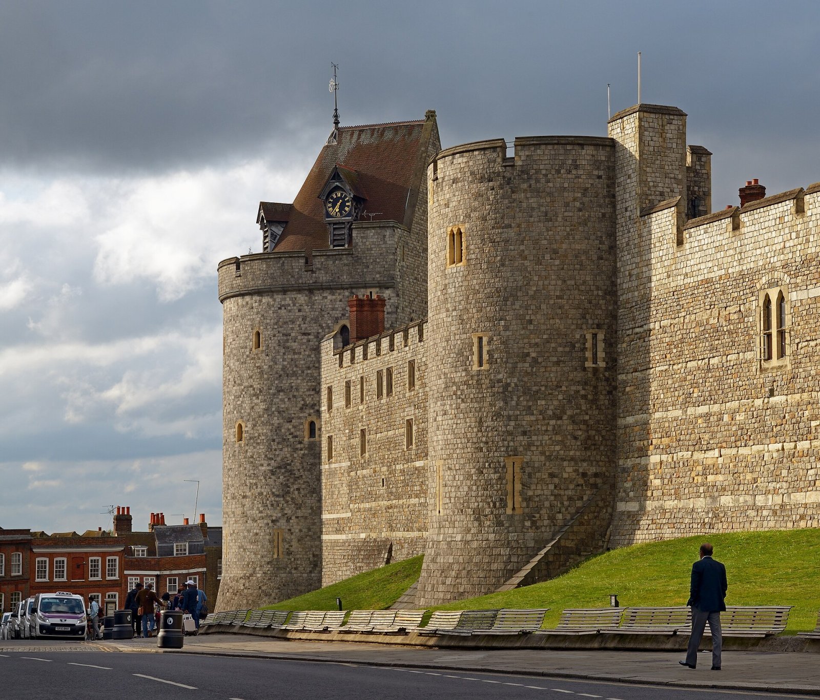 Explorer le Château de Windsor : Histoire et Beauté - FJM3+HQ Rochester | Secret World Trip Planner