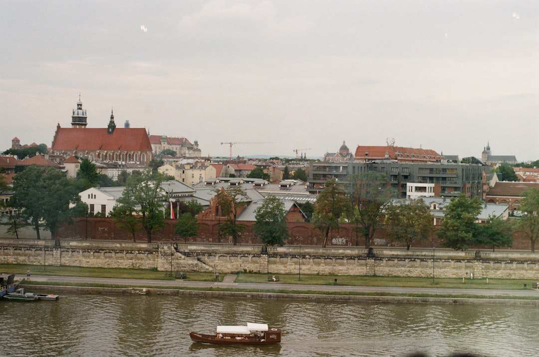 Strzelecki Park: Zeitgenössische Kunst im Grünen von Krakau - Zygmunta Augusta 7 | Secret World Trip Planner