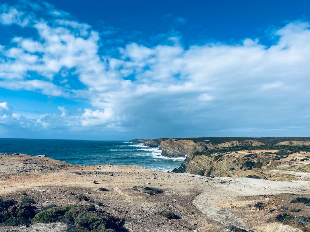 Sentieri Indimenticabili nella Rota Vicentina - Av. Teófilo da Trindade Nr 6 | Secret World Trip Planner