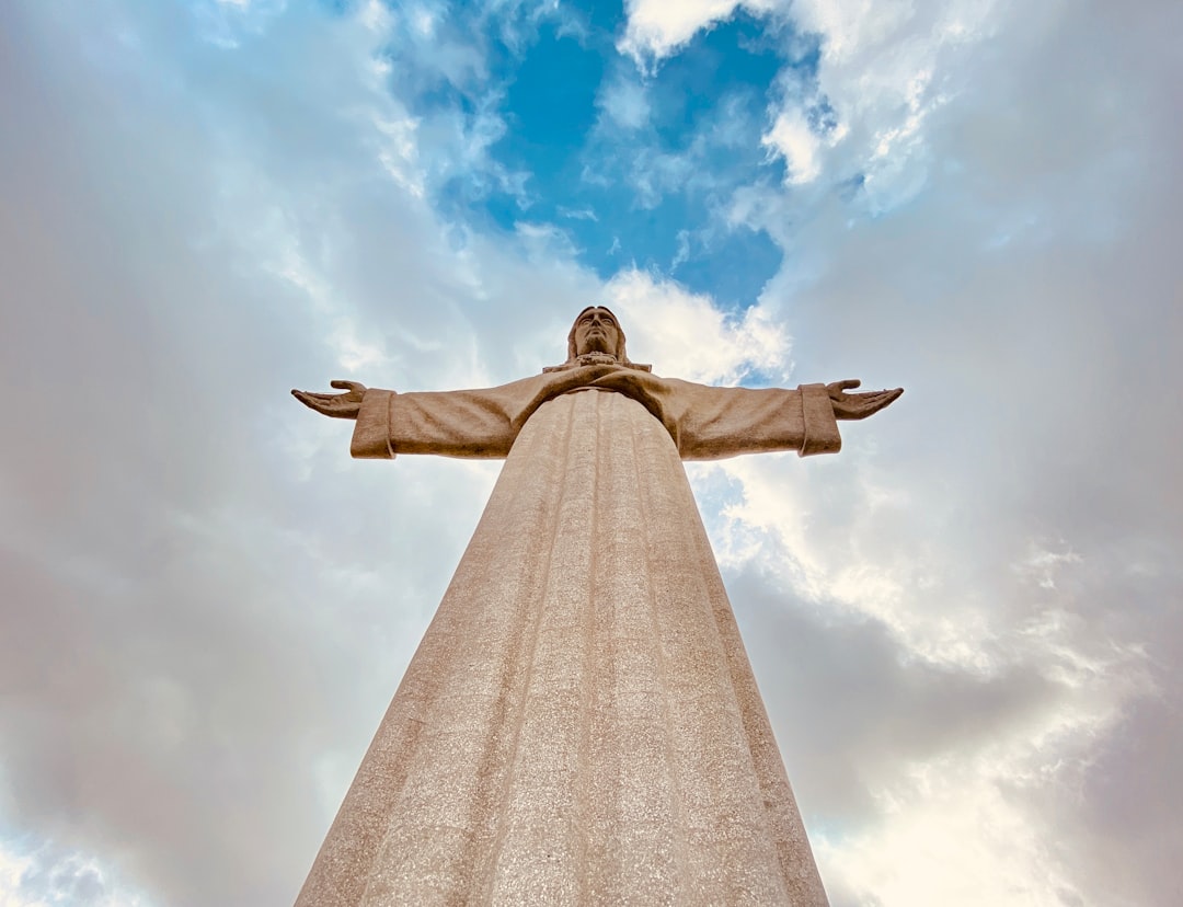 Découvrez le Cristo Rei de Madère : une expérience inoubliable — Caniço