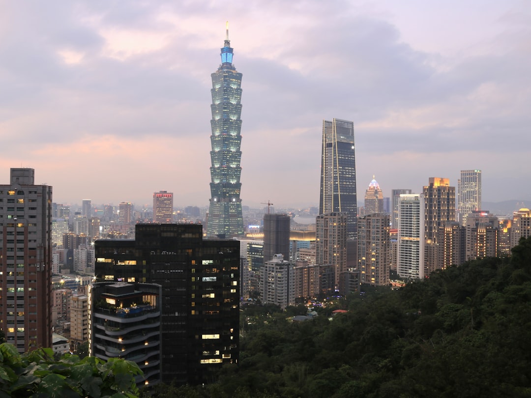 Discover Elephant Mountain: A Natural Gem in Taipei - Xinyi District | Secret World Trip Planner