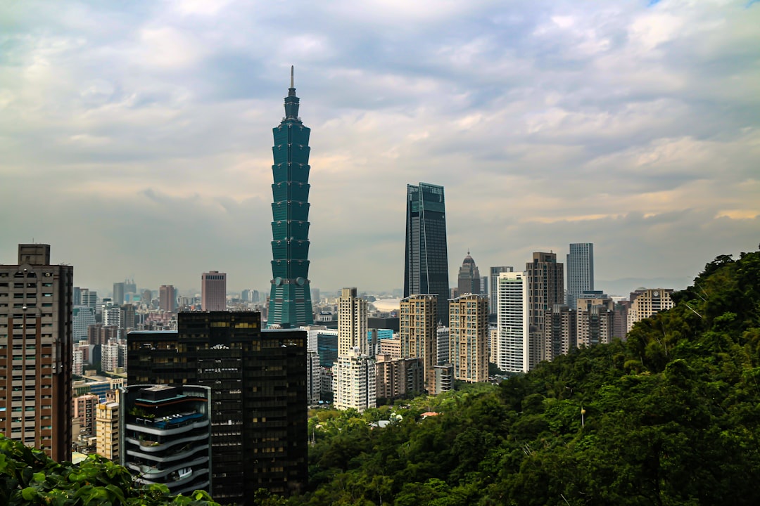 Entdecken Sie den Elefantenberg: ein Naturjuwel in Taipeh - Xinyi District | Secret World Trip Planner