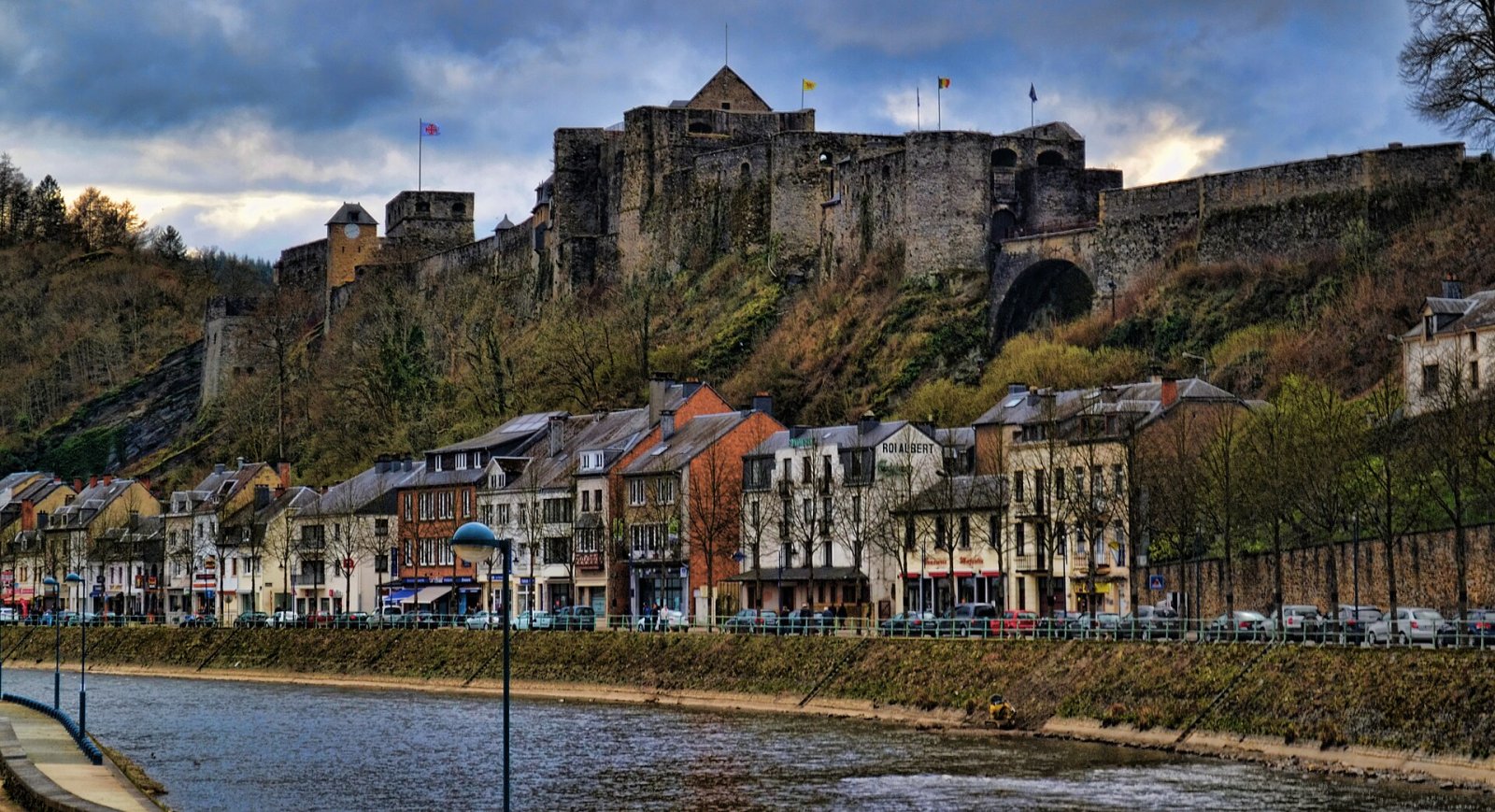 Découvrez le Château de Bouillon : Histoire et Beauté en Wallonie - Bld Vauban 20 | Secret World Trip Planner