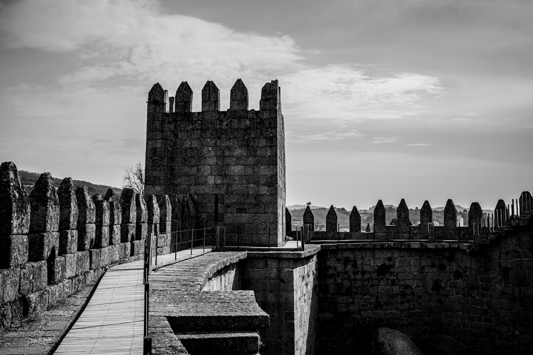 Scopri il Centro Storico di Guimarães, il Cuore del Portogallo | Secret World Trip Planner