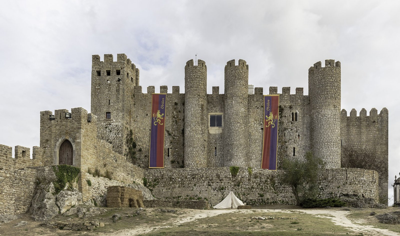 Découvrez Óbidos : un joyau médiéval du Portugal - Soleminis | Secret World Trip Planner