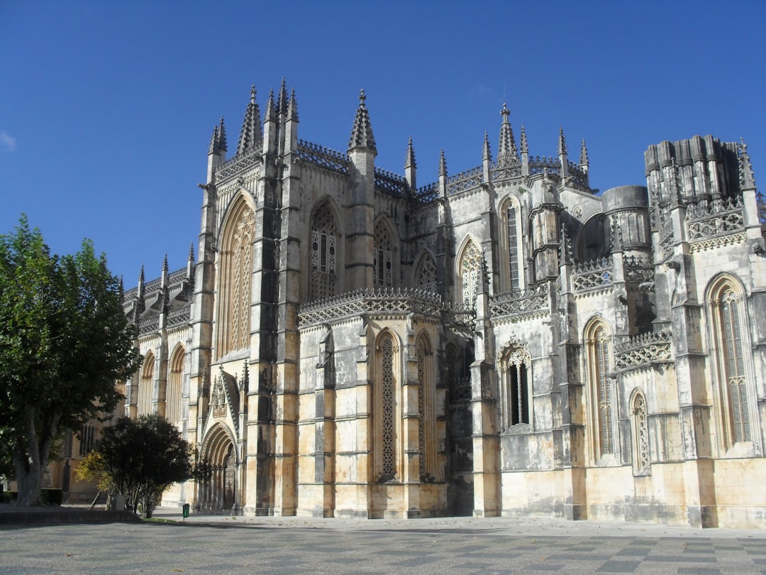 Esplora il Monastero di Batalha: un gioiello del Portogallo - Collinas | Secret World Trip Planner