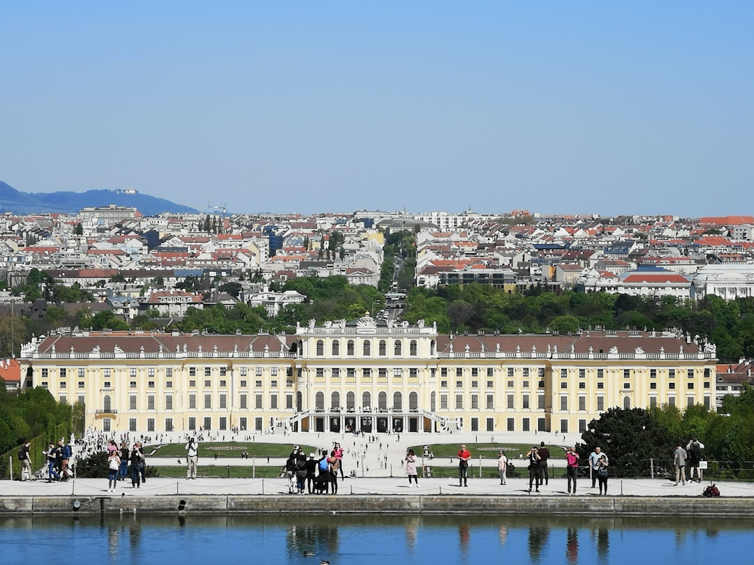 Découvrez le Palais de Schönbrunn : histoire et beauté à Vienne - Wien | Secret World Trip Planner