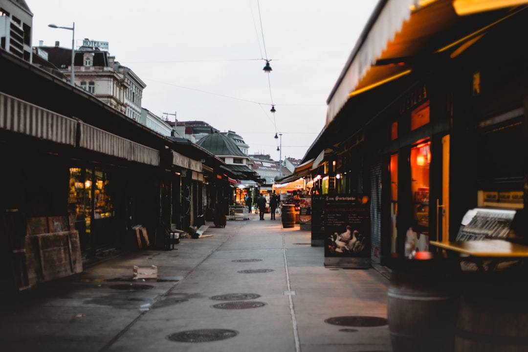 Naschmarkt a Vienna: un viaggio tra sapori e cultura - Wien | Secret World Trip Planner