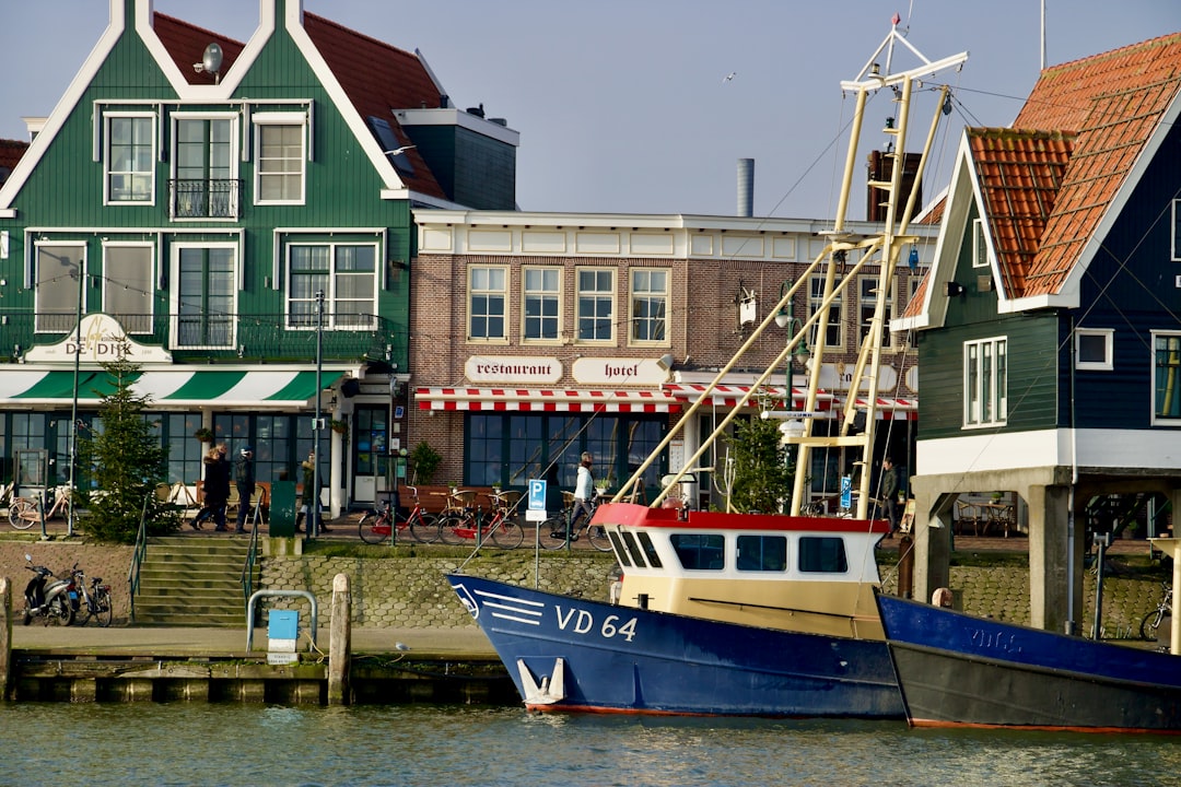 Volendam: La perla della Zuiderzee tra tradizione e modernità - Volendam | Secret World Trip Planner