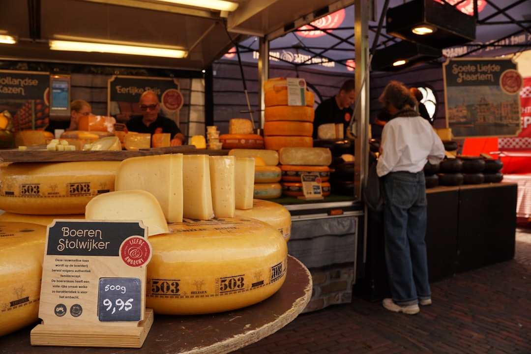 Entdecken Sie den Käsemarkt von Alkmaar: Tradition und Geschmack - Alkmaar | Secret World Trip Planner
