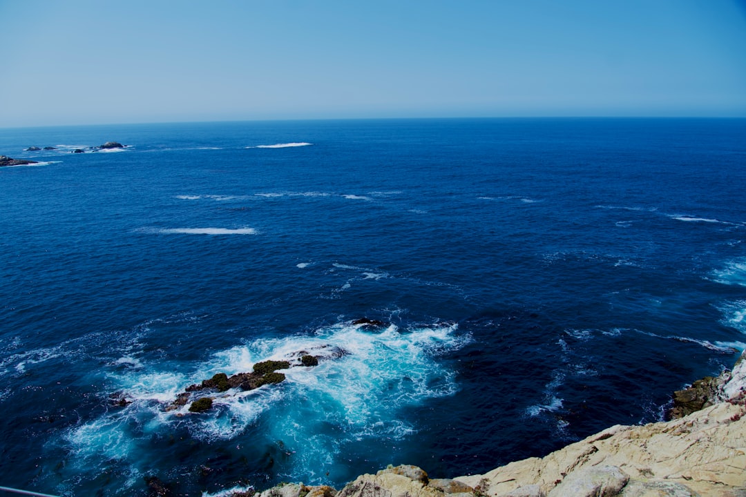 Faro de Point Sur : Un phare sur la côte californienne - Monterey | Secret World Trip Planner