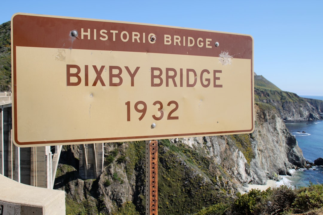 Pont de Bixby Creek : Icône du Big Sur et de ses Phare - Bixby Creek Bridge | Secret World Trip Planner