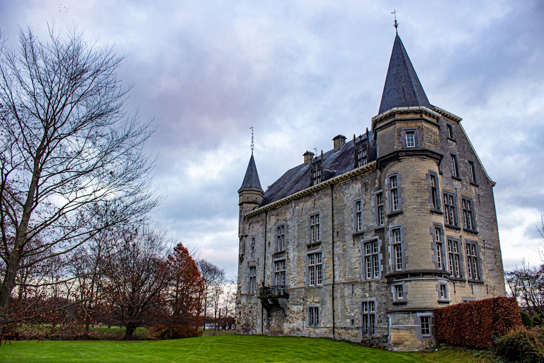Entdecken Sie das Valkenburg Castle: Geschichte und Schönheit in Limburg - Valkenburg | Secret World Trip Planner