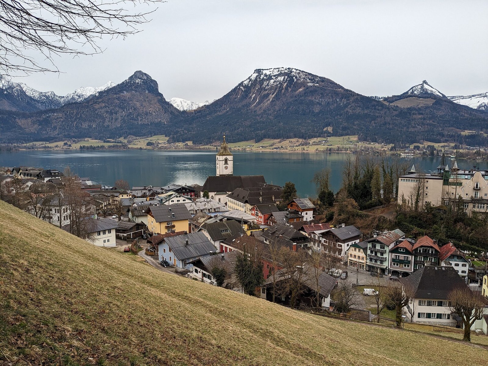 Scopri la bellezza del Wolfgangsee a St Wolfgang - Gschwand | Secret World Trip Planner