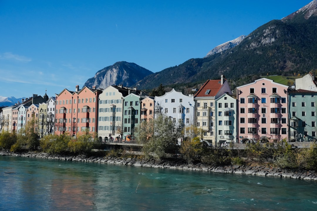 Scopri Innsbruck Old Town: Storia e Bellezze del Cuore del Tirolo - Innsbruck | Secret World Trip Planner