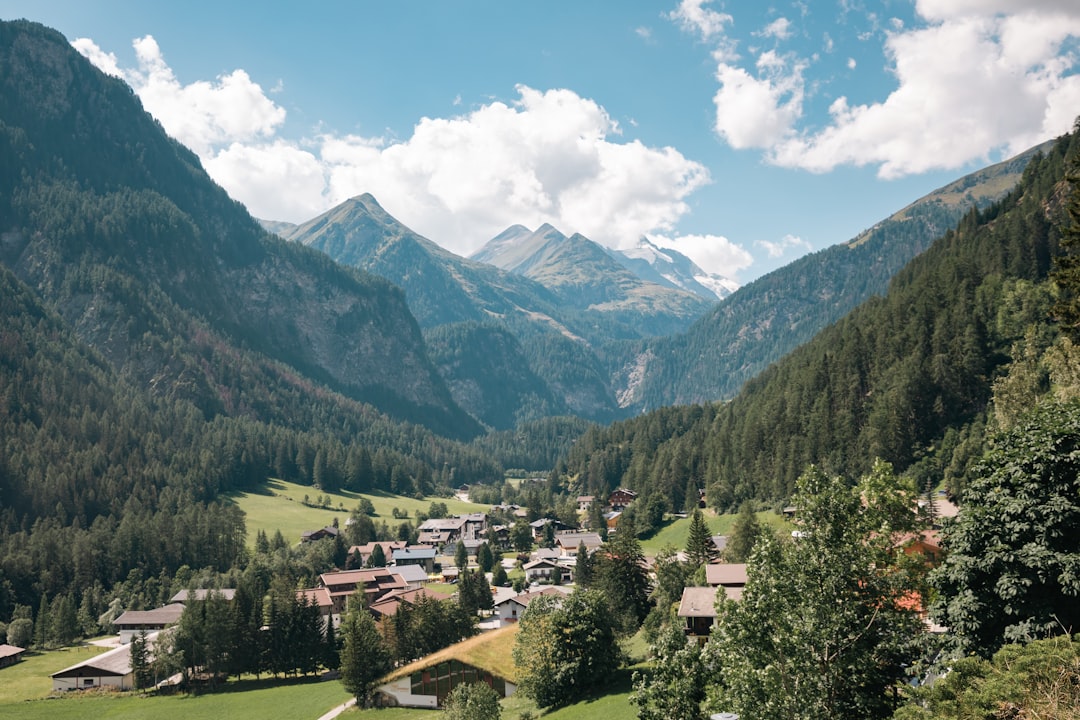 Scopri la Grossglockner High Alpine Road: un viaggio indimenticabile - Winkl | Secret World Trip Planner