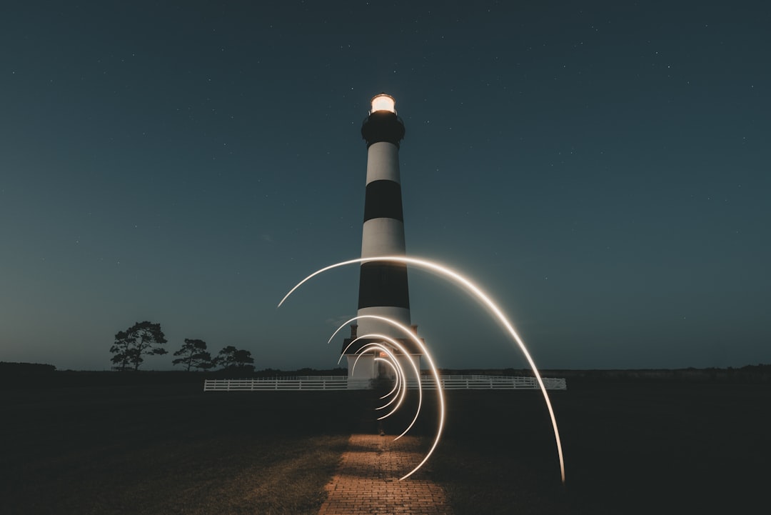 Découvrez le phare de Bodie Island : un voyage dans le temps - Nags Head | Secret World Trip Planner