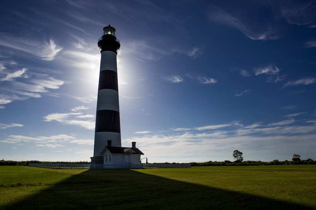 Découvrez le phare de Bodie Island : un voyage dans le temps - Nags Head | Secret World Trip Planner
