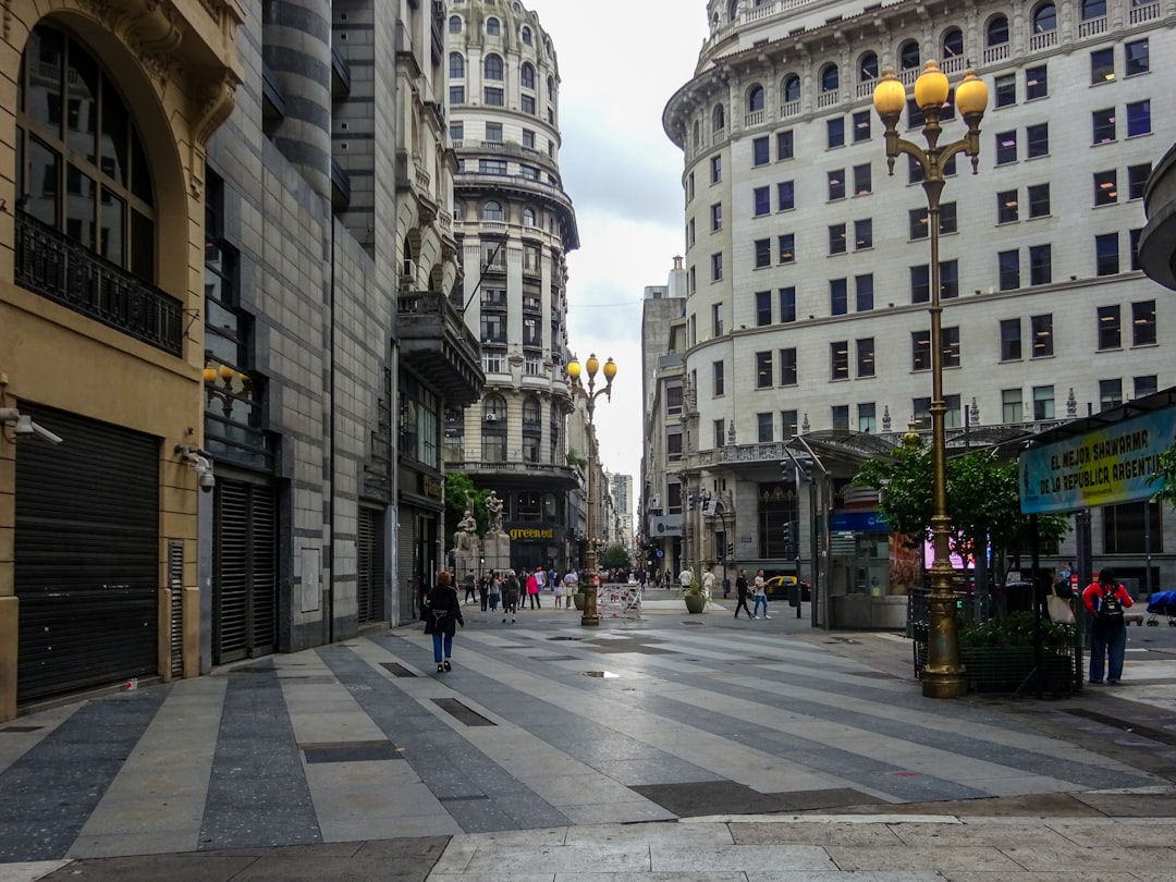 Secret World contre Google Trips : Planifiez Buenos Aires 2026 - Buenos Aires | Secret World Trip Planner