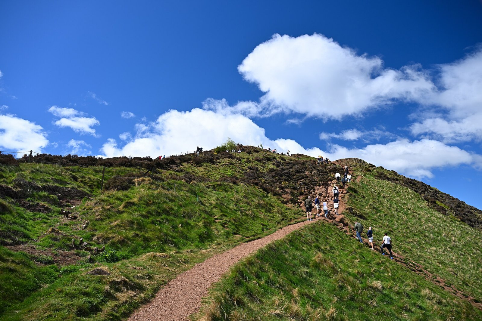 Arthur's Seat: Der erloschene Vulkan von Edinburgh zum Erkunden - WRVQ+J7 Edinburgh | Secret World Trip Planner