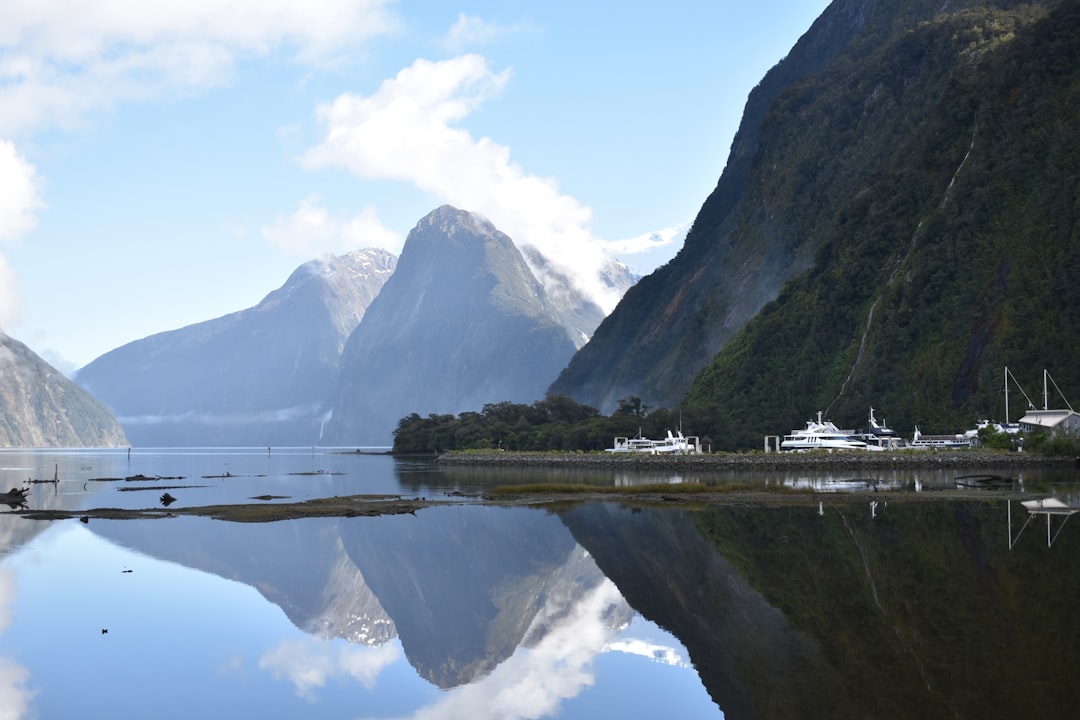 Milford Track: Il Sentiero dei Fiordi della Nuova Zelanda - Milford Track | Secret World Trip Planner