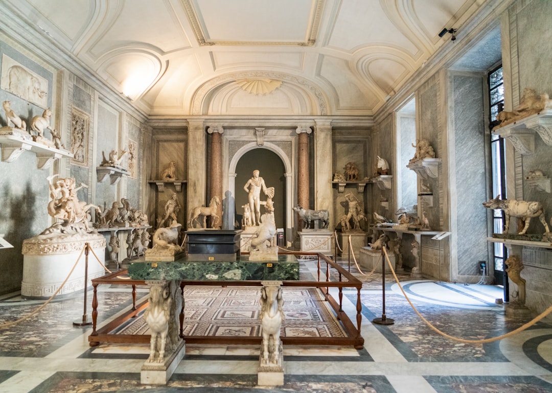 Откройте для себя Музей Духовного Искусства в Вью - c/o Chiesa parrocchiale di | Secret World Trip Planner