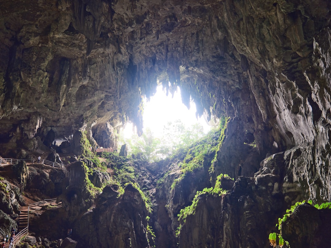 Scopri le Niah Caves: un tesoro naturale in Malaysia - Niah | Secret World Trip Planner