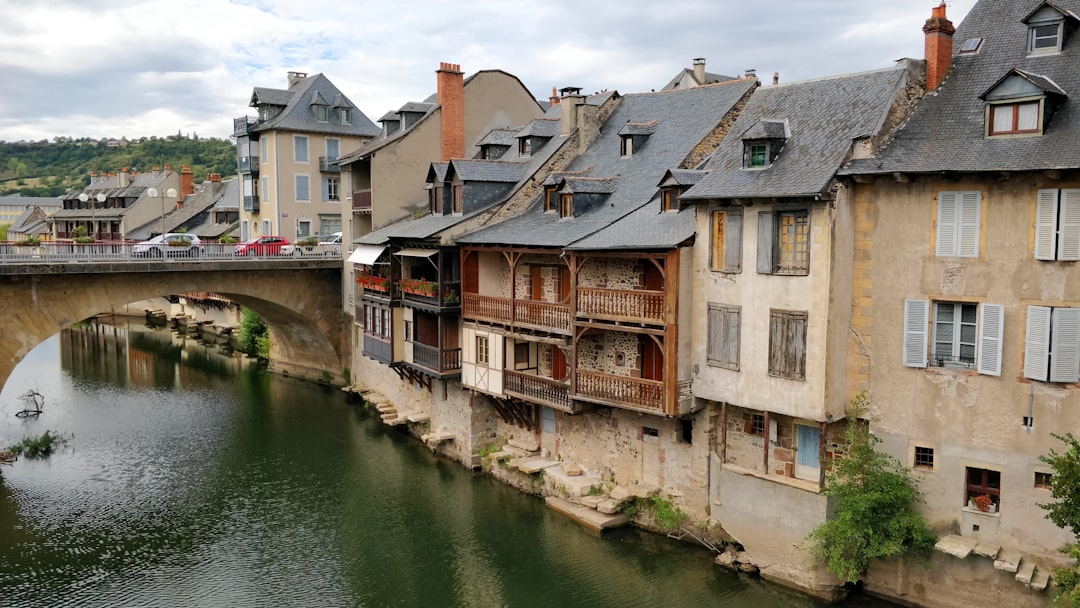 Pont Vieux: Il Ponte Nascosto di Albi - Pont Vieux | Secret World Trip Planner
