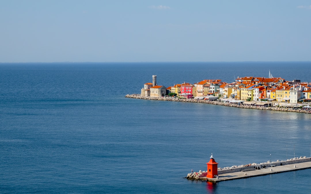 Entdecken Sie die Promenade Piran: Ein Panorama-Paradies - Prešernovo nabrežje | Secret World Trip Planner