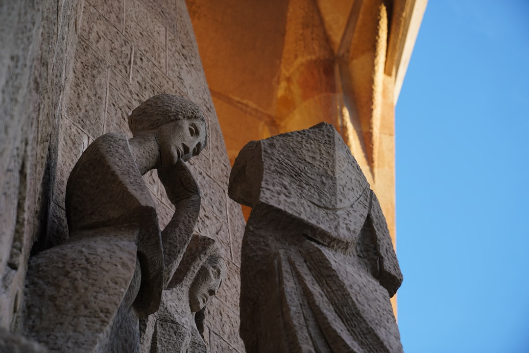 Secret World Rezension 2026: Bester AI Reiseplaner in Barcelona - Barcellona | Secret World Trip Planner