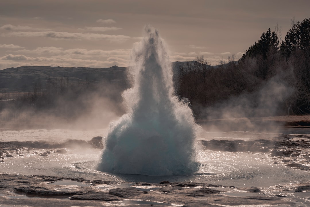 Geysir : Les Sources Chaudes Cachées d'Islande - 333 | Secret World Trip Planner