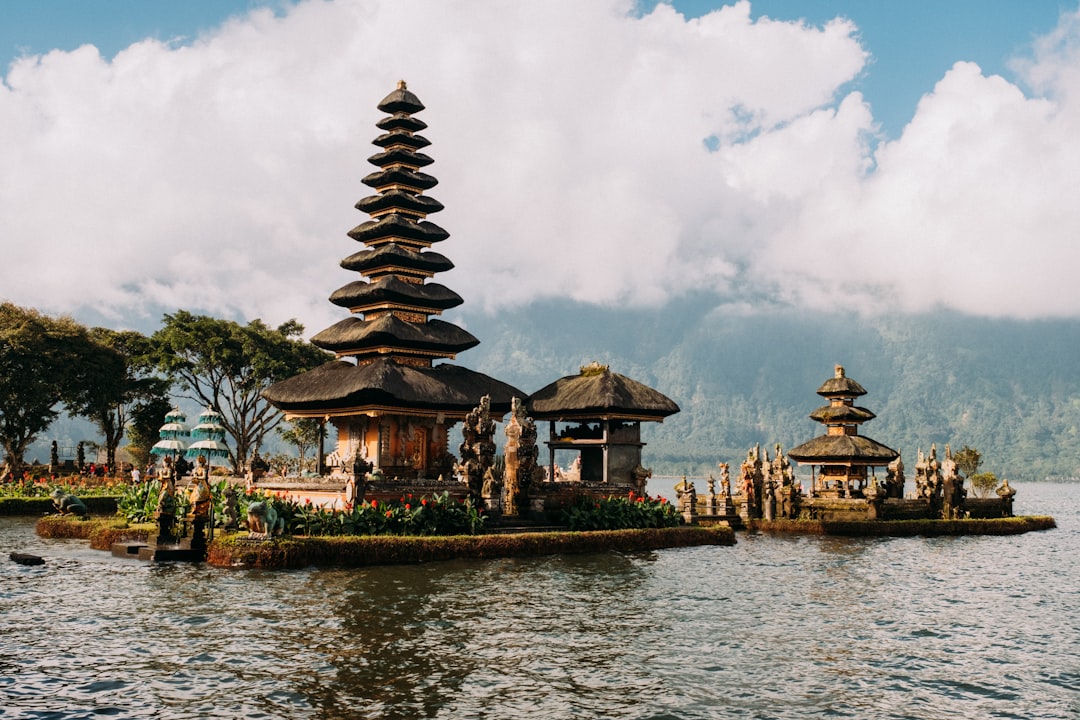 Best Travel Apps 2026: Bali & Secret World AI — Bali