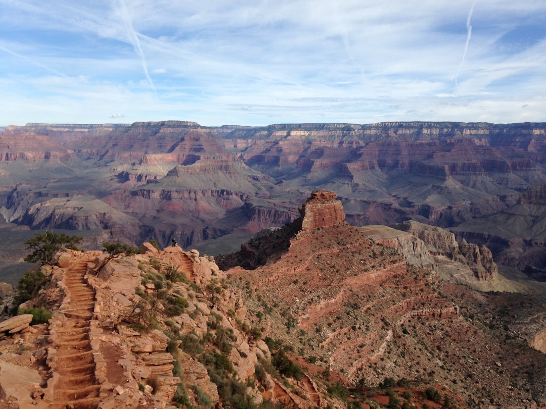 Scoprire il Rim Trail: Un Viaggio Indimenticabile al Grand Canyon - Grand Canyon Village | Secret World Trip Planner