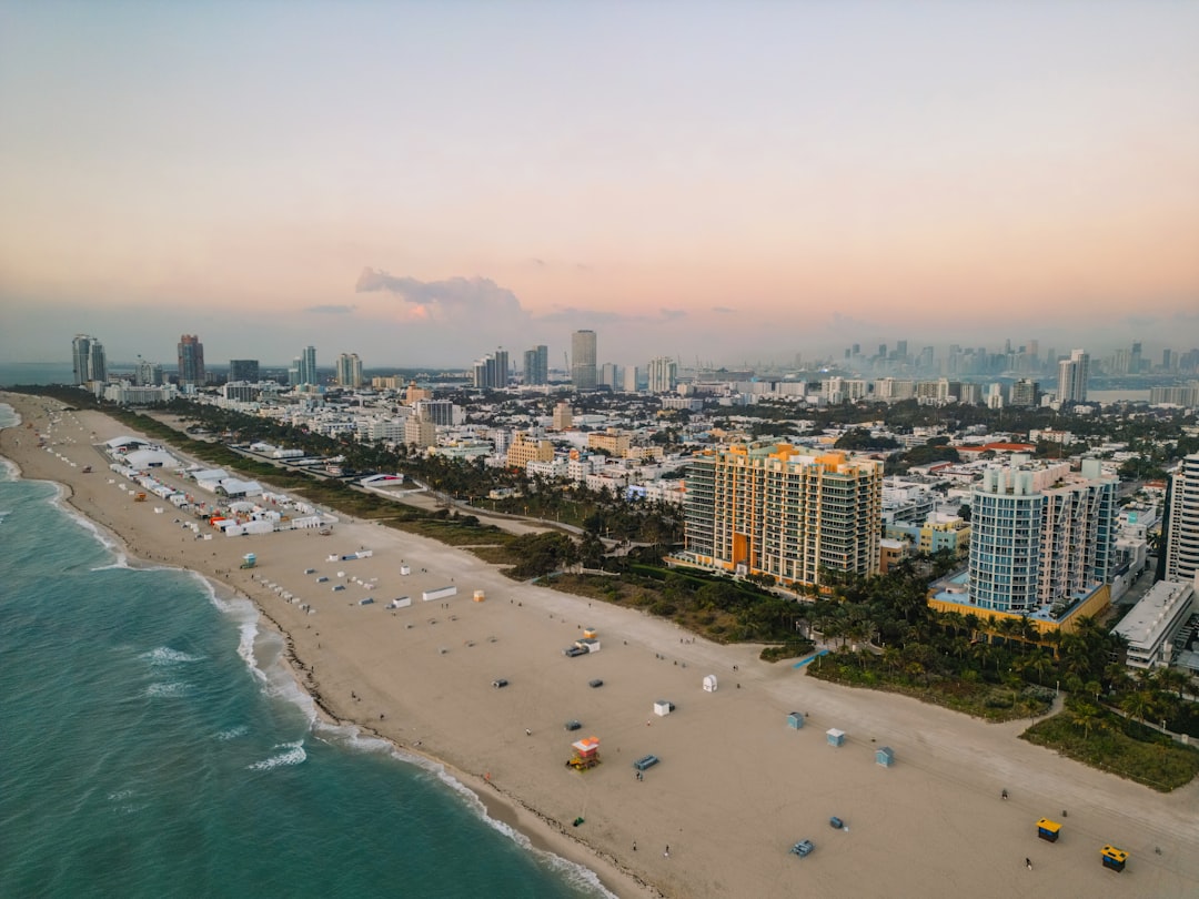 Comment Planifier un Voyage à Miami avec l'IA en 2026 - Miami | Secret World Trip Planner