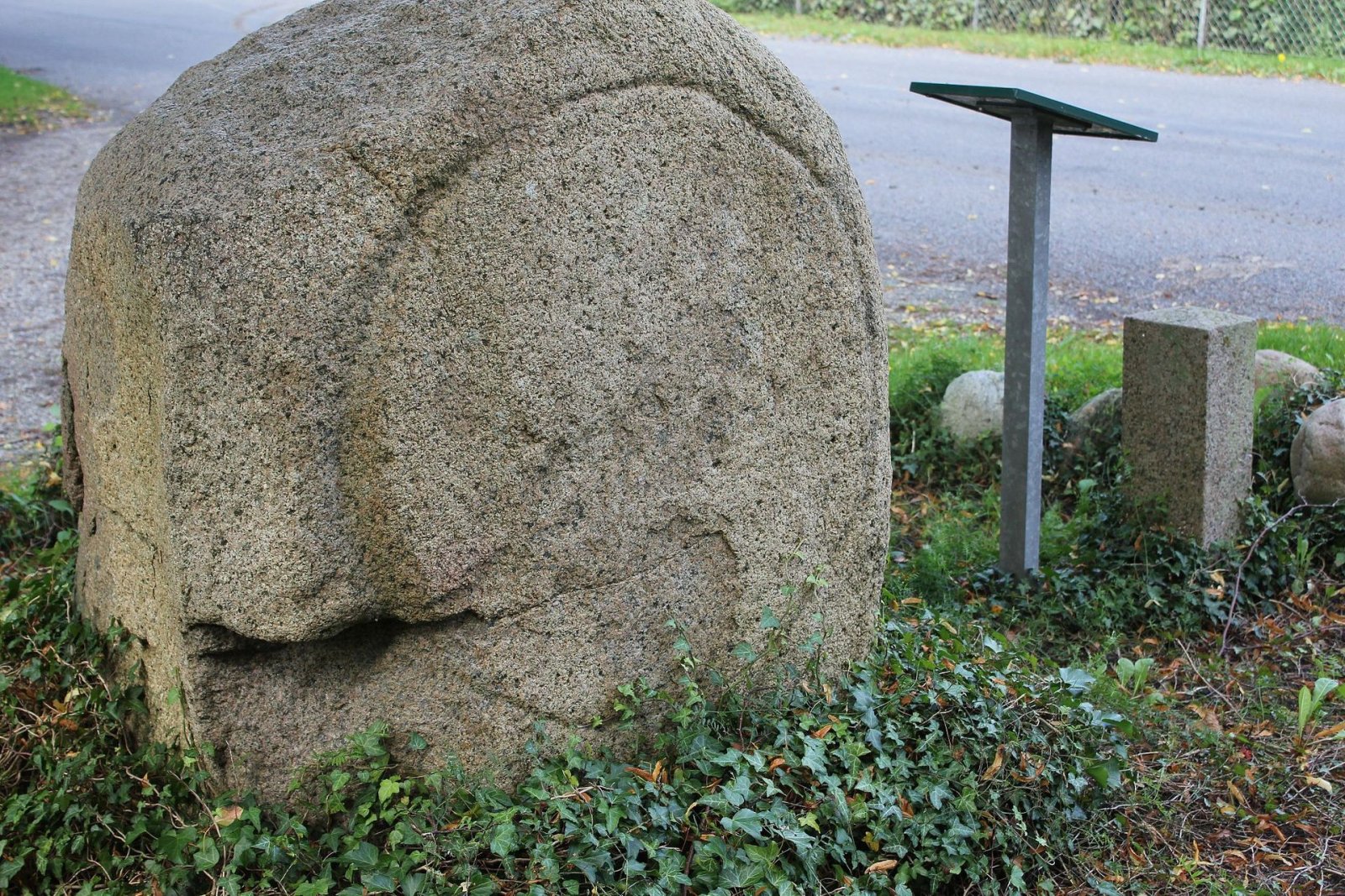 Klokkestenen : le dolmen danois qui raconte l'histoire ancienne - Vestensvej 19 | Secret World Trip Planner