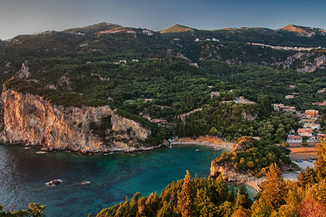 Profitis Ilias: Ein Naturwinkel in Athen - 73VV+FJ Prosotsani | Secret World Trip Planner