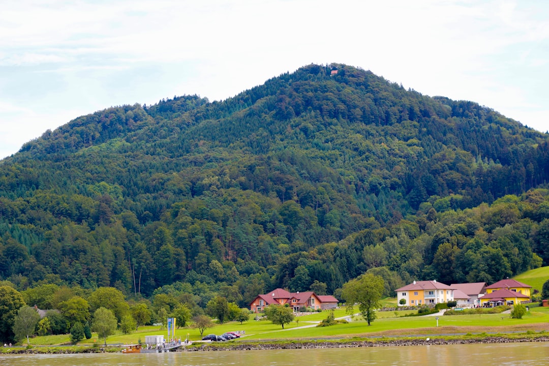 Schönberg entdecken: Verborgene Ausblicke im Schwarzwald - 94513 Schönberg | Secret World Trip Planner