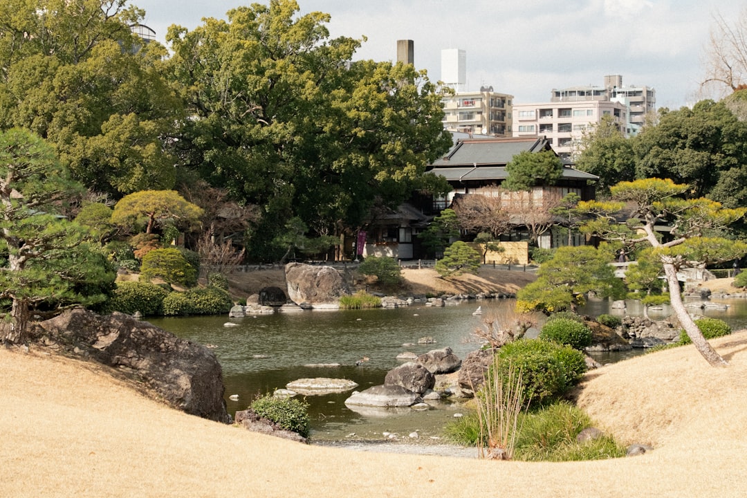Suizenji Jojuen : Un Jardin Secret de Tranquillité - Kumamoto | Secret World Trip Planner
