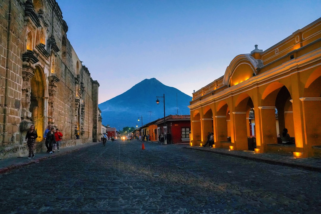 Entdecke Topoxté: ein archäologischer Schatz in Guatemala — Laguna Yaxjá