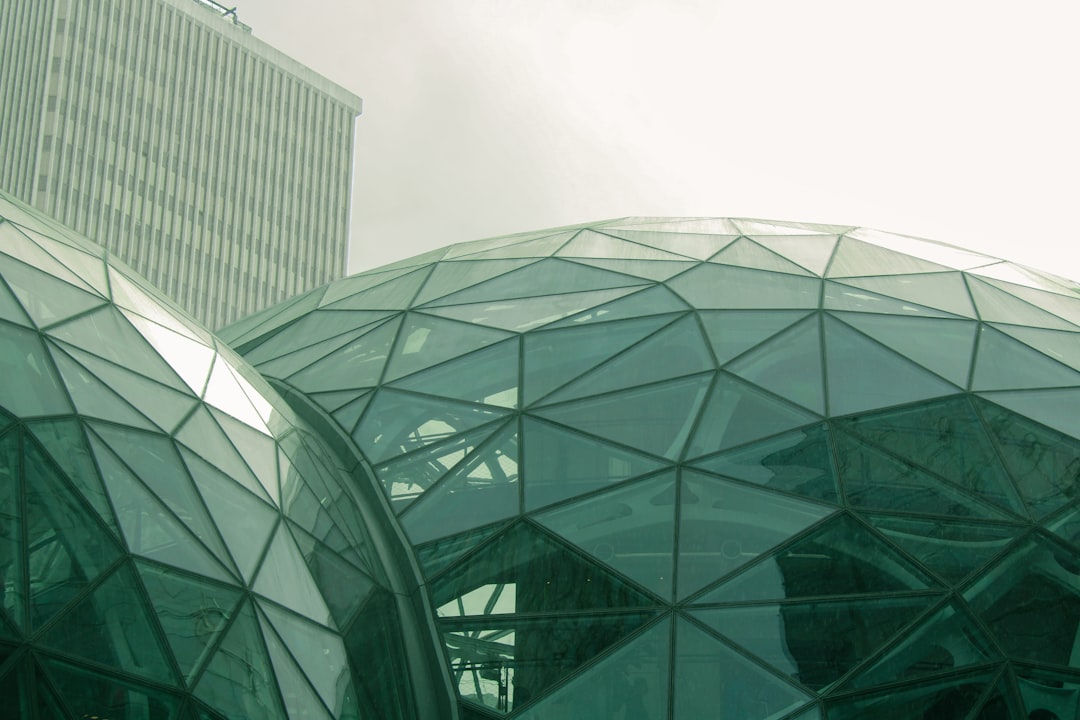 Die Sphären: Eine Oase aus Kunst und Natur in Seattle - Seattle | Secret World Trip Planner