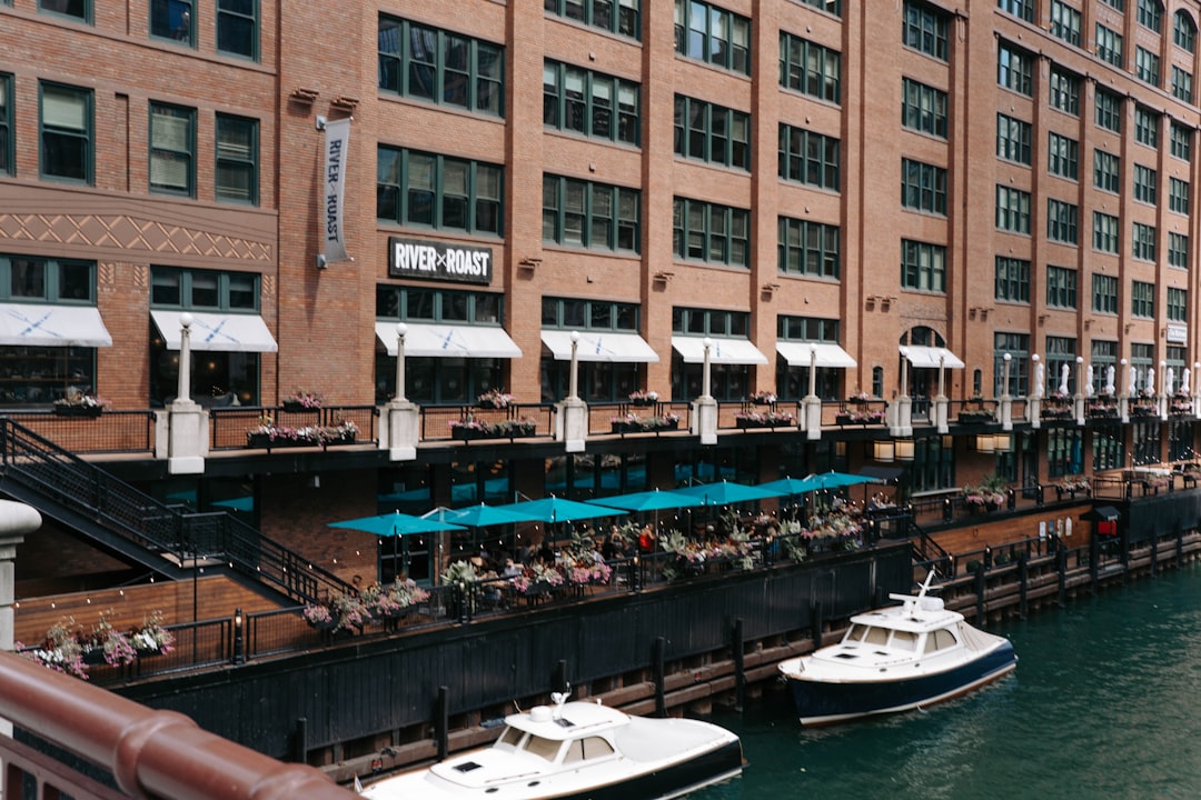Kiss the Cook BBQ: Eine Liebesikone in Chicago - Chicago | Secret World Trip Planner