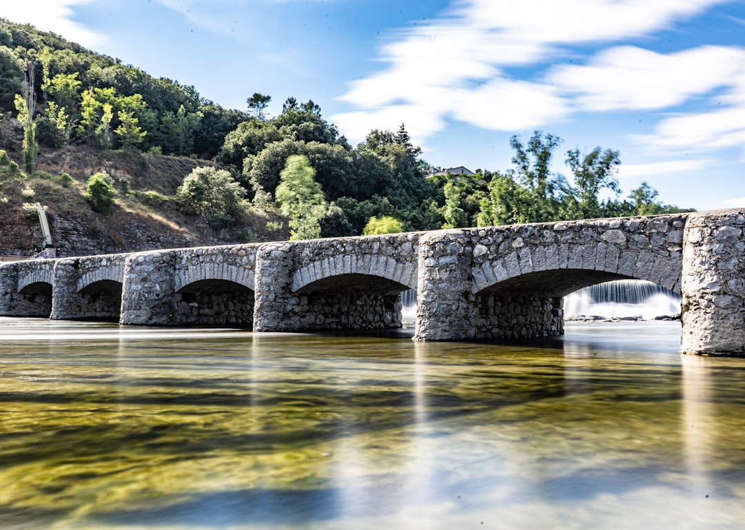 Le Pont du Rio Morja : Un Pont d'Amour au Honduras - El Paraiso | Secret World Trip Planner