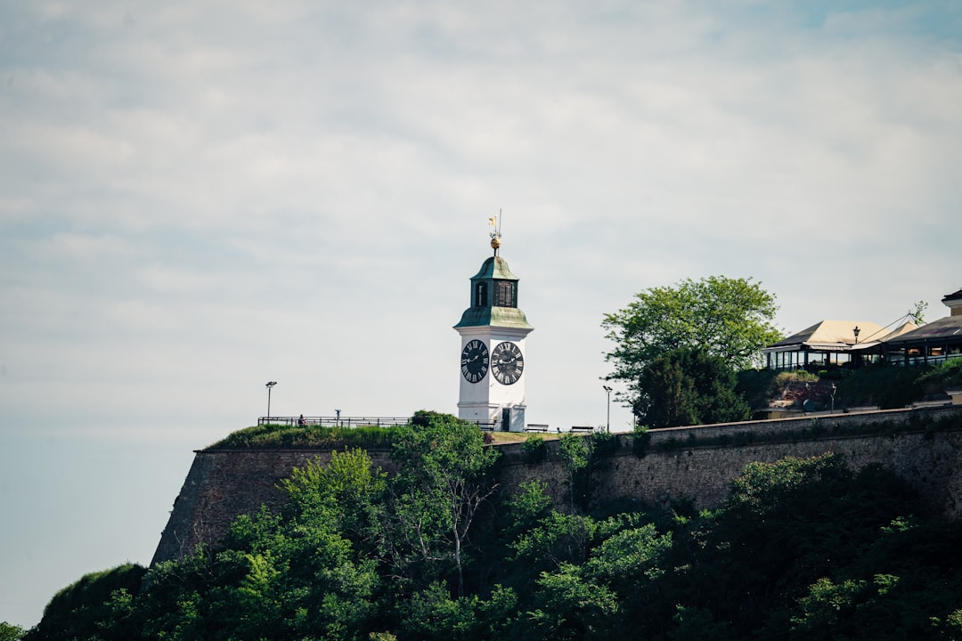 Découvrez le Charme de la Montre de la Forteresse de Petrovaradin - Sat | Secret World Trip Planner