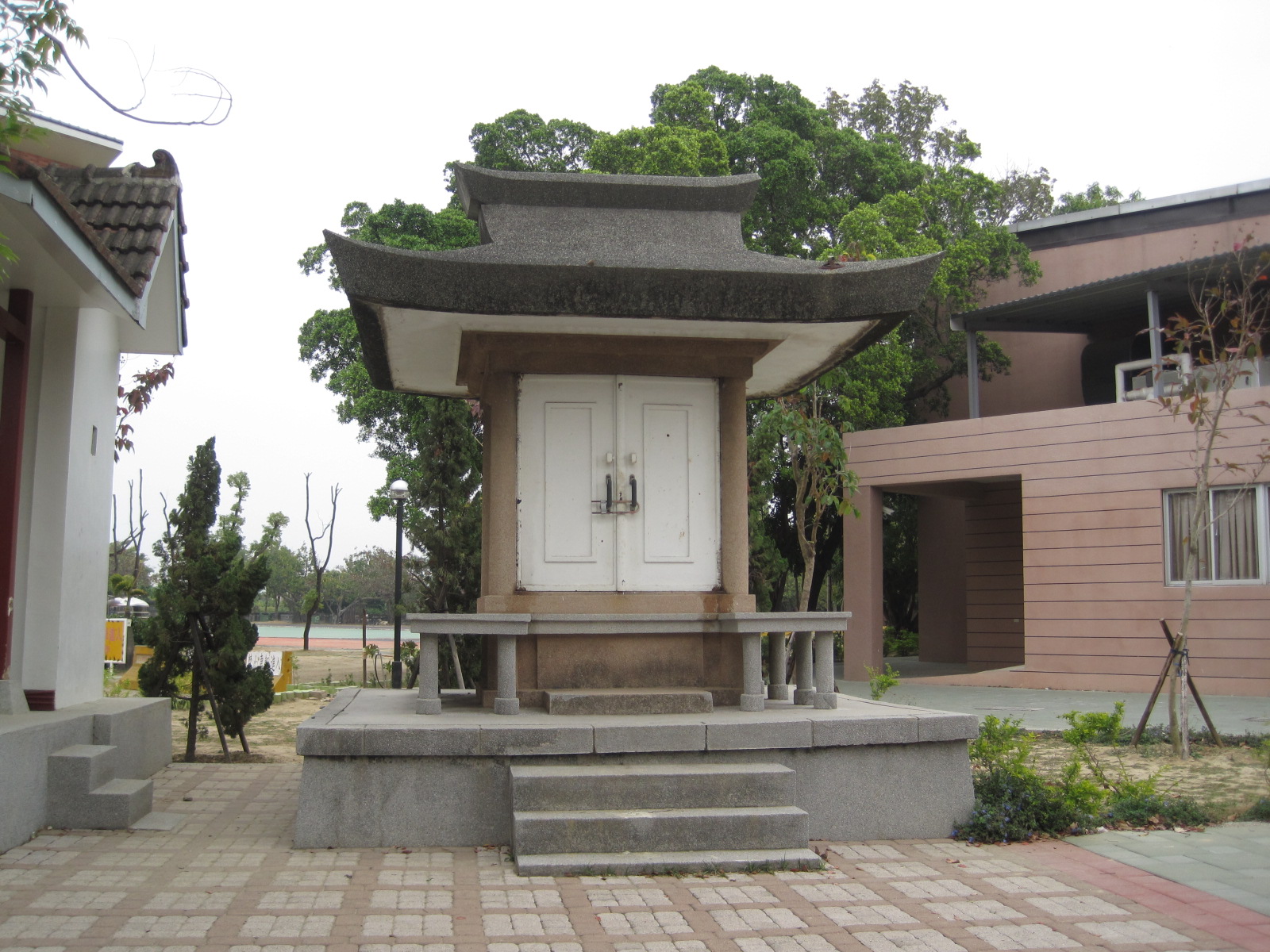 Exploring the Yuzhen Temple in Taiwan: History and Culture - 護國里 | Secret World Trip Planner