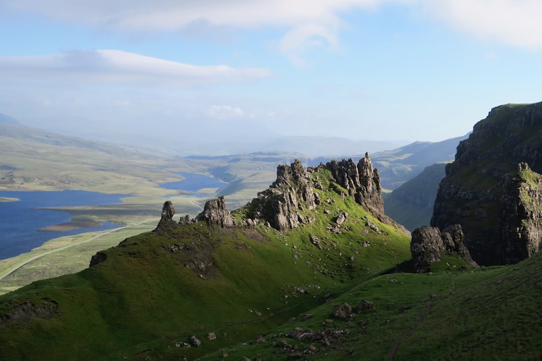 Atemberaubende Panoramen in Portree: Farben und Natur - Portree IV51 | Secret World Trip Planner