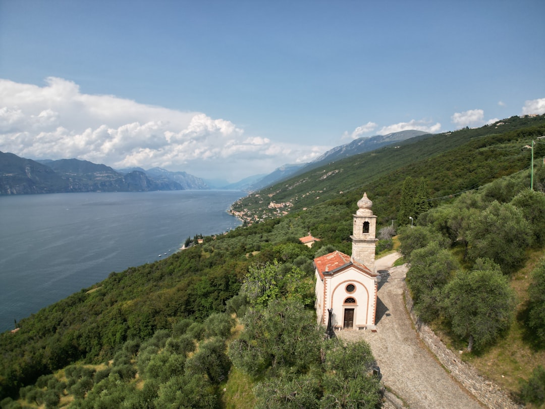L'Église de San Giovanni Teologo : Un Trésor Caché à Ohrid - Kocho Racin | Secret World Trip Planner