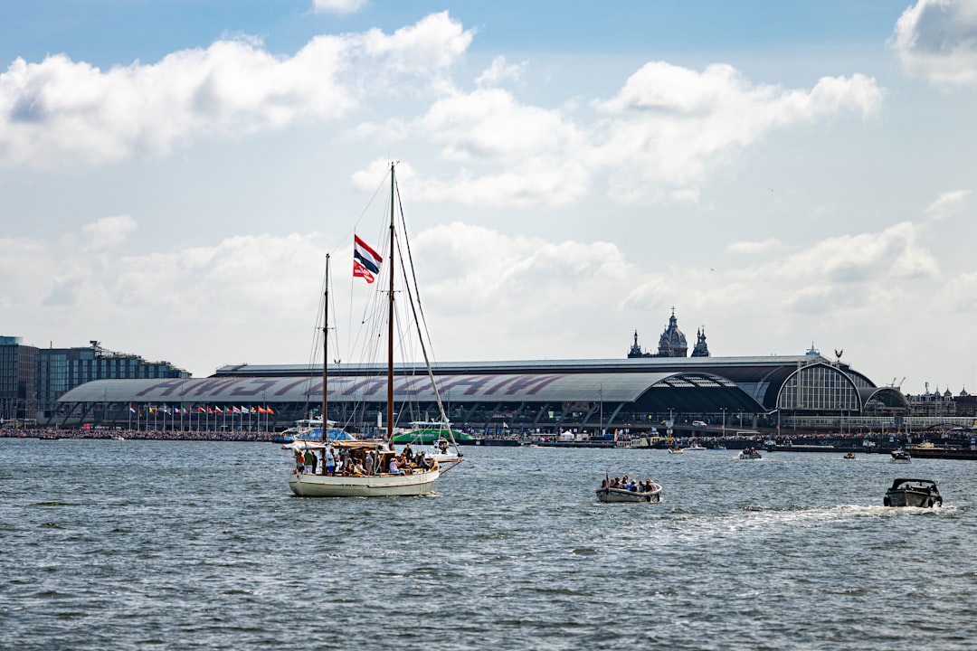 Secret World vs Wanderlog: Der Beste Reiseplaner für Amsterdam - Amsterdam | Secret World Trip Planner