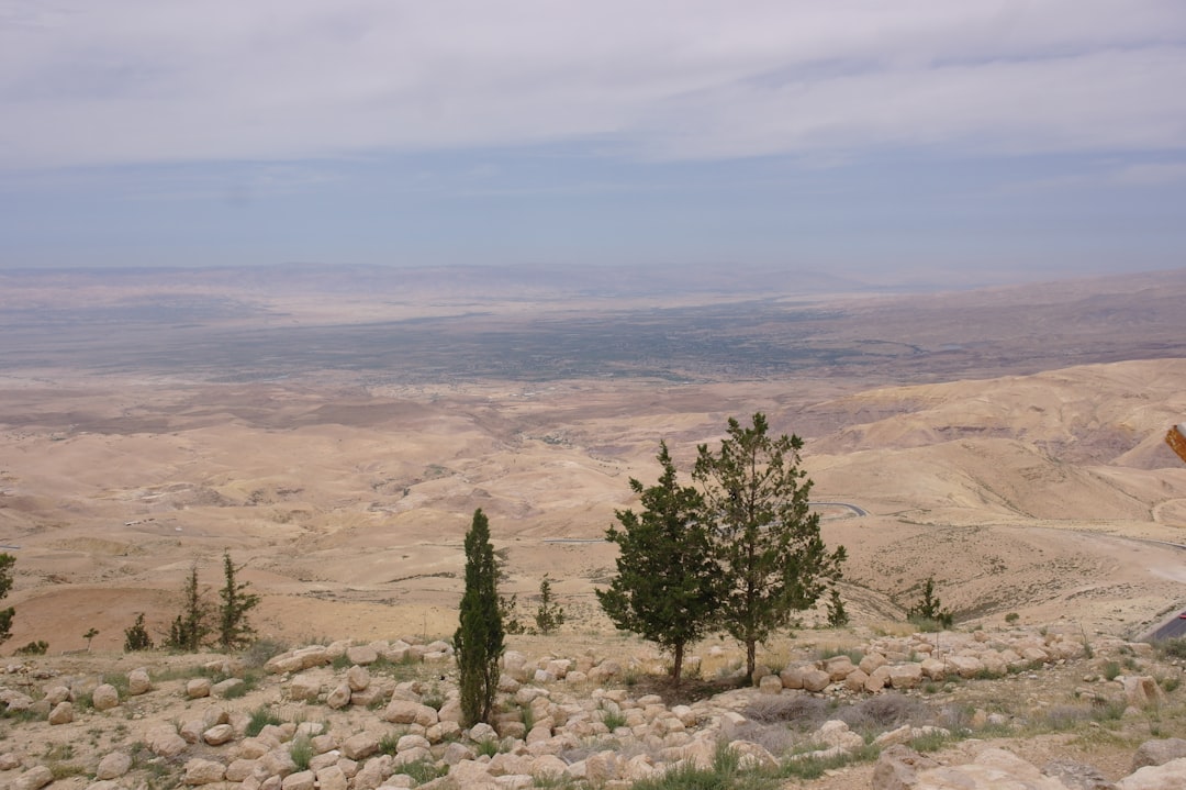 Kashkash erkunden: Ein Naturwinkel in Jordanien - FCXV+MC Wadi Rum Village | Secret World Trip Planner