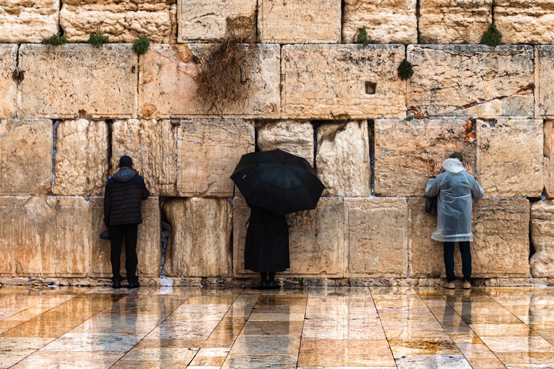 Le Mur Occidental : Histoire et Sacralité à Jérusalem - The Western Wall | Secret World Trip Planner